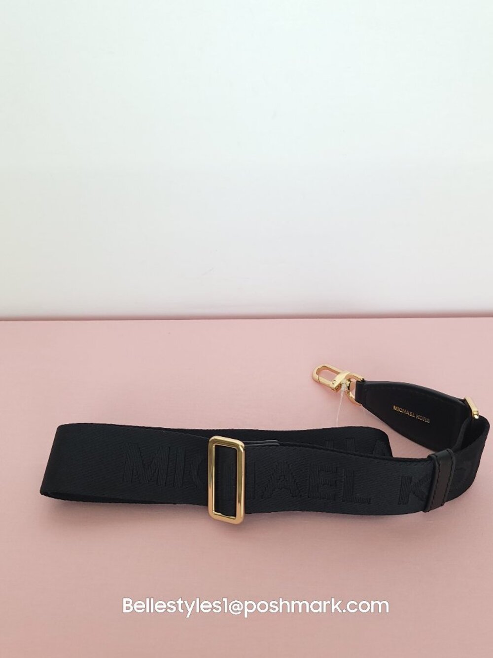 MICHAEL KORS Webbing Strap Signature Logo with Carabiner Clip- Black ⭐ - Picture 9 of 16